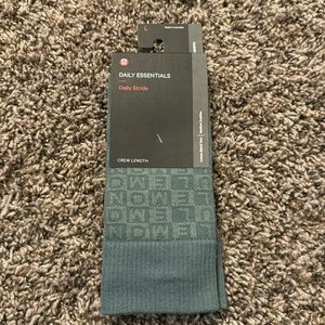 Lululemon Crew Length Daily Stride Sock L